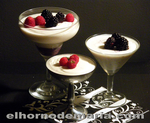 mousse_mascarpone_violetas_ mousse_mascarpone_violetas_