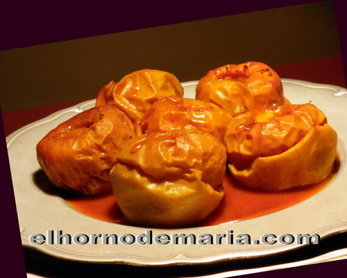 Manzanas Asadas en Salsa de Caramelo