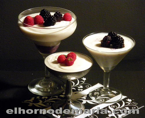 Mousse de Mascarpone al Aroma de Violetas y Lavanda